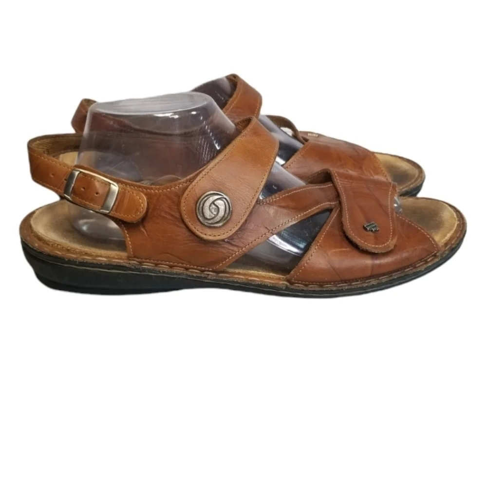 Finn Comfort Gomera brown ankle sandals